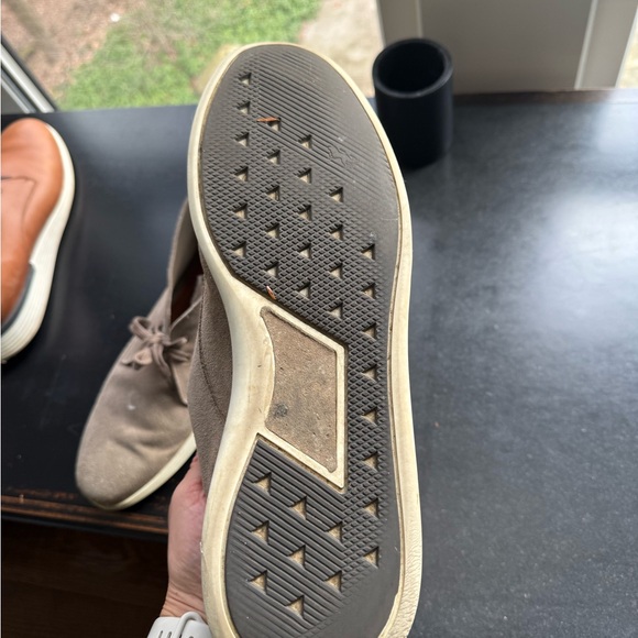 Men's Taupe Suede Chukka Boots - Picture 6 of 6